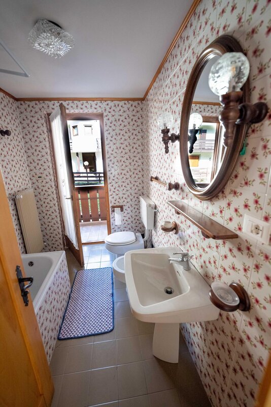 Esempio bagno con vasca